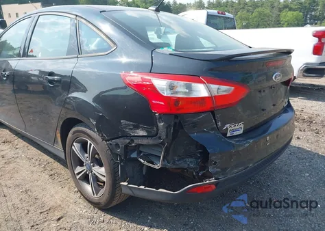 2014 Ford Focus Se z USA, uszkodzony, nr VIN 1FADP3F28EL424285